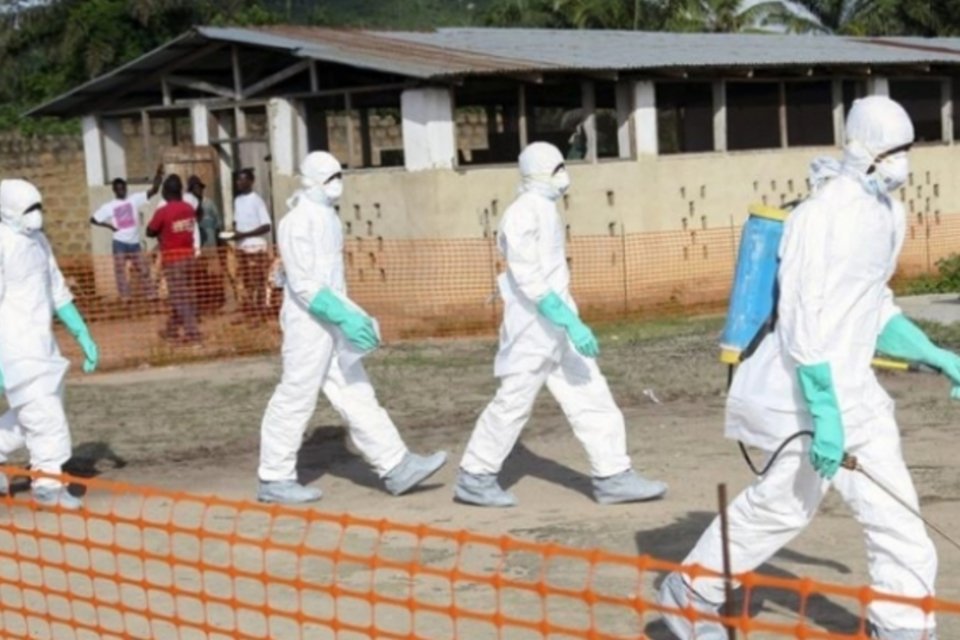 Vítima britânica do Ebola é tratada com droga experimental Zmapp