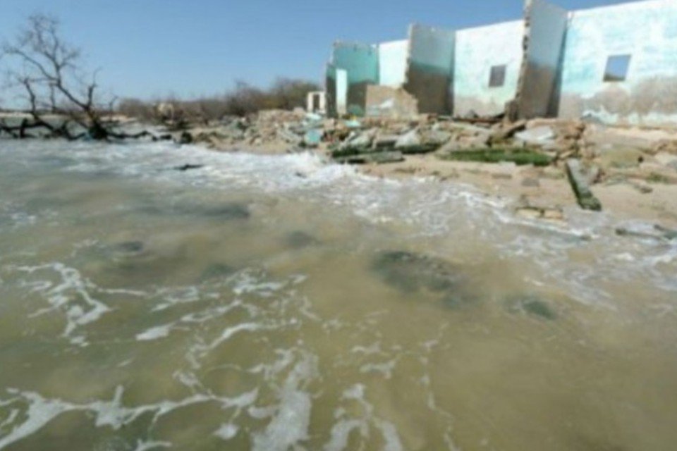 Cidade histórica do Senegal é ameaçada pelo mar