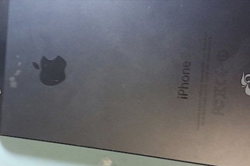 Case metálico mostra mudanças no iPhone 5S