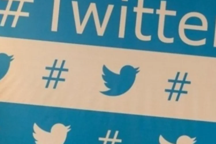 Twitter (afp.com / Yasuyoshi Chiba)