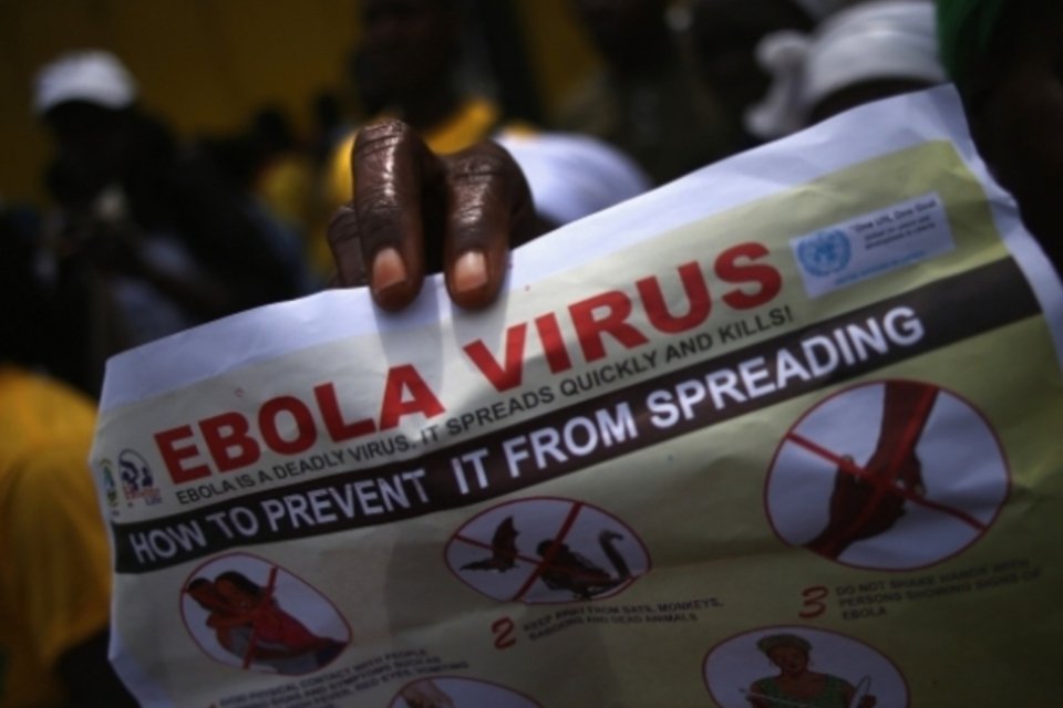 Libéria inicia testes de duas vacinas contra o vírus ebola