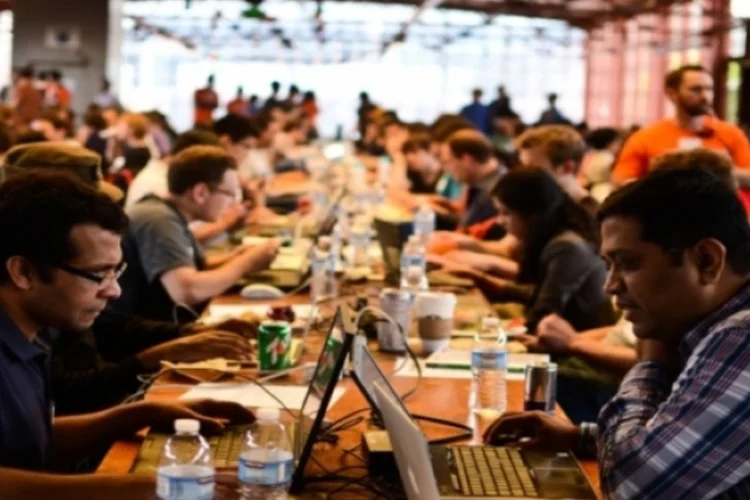 hackathon (Flickr / LAUNCH Media, LLC)