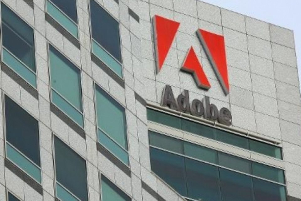 Hackers roubam dados de usuários do Adobe