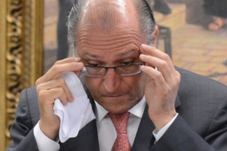 Alckmin inicia retirada do 'volume morto' do Cantareira
