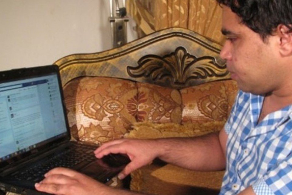 Empresa premiará hacker que expôs falha do FB