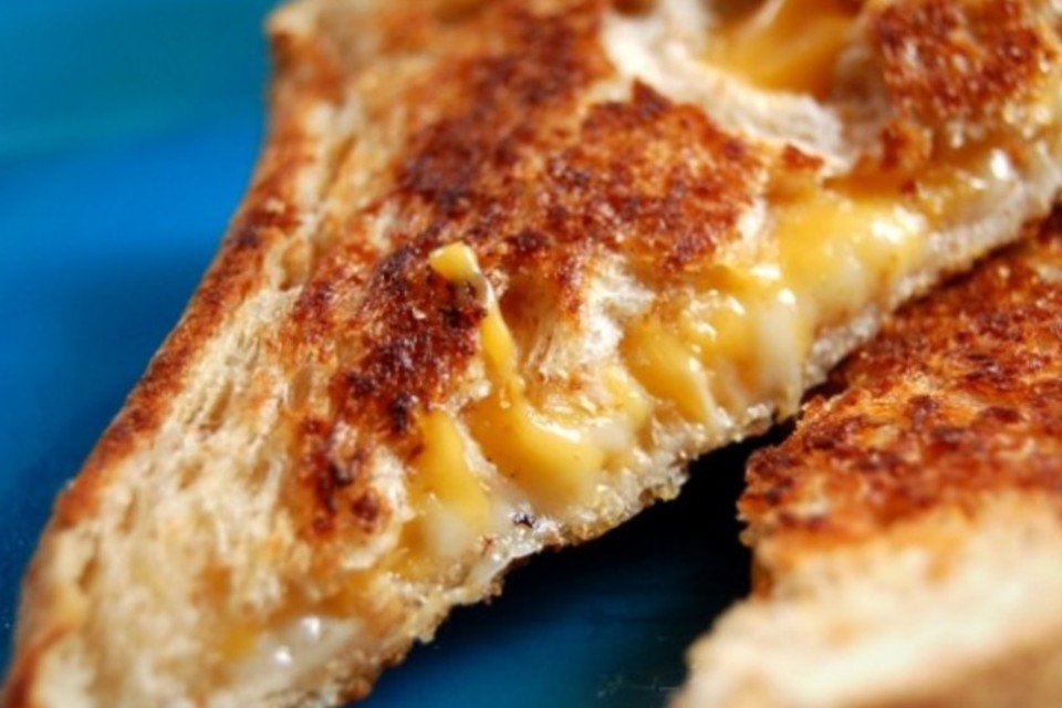 Cientistas criam a fórmula perfeita do queijo quente