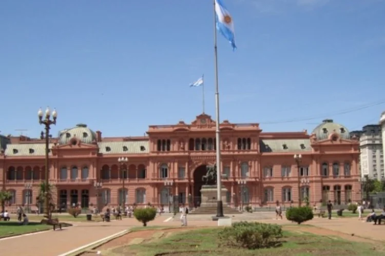 Argentina: intenção oficial com as demissões é conseguir uma economia igualmente de 20% com pessoal (Photo Pin/Reprodução)