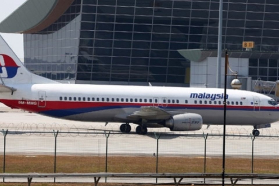 Avião da Malaysia pode ter sido alvo de piratas do ar
