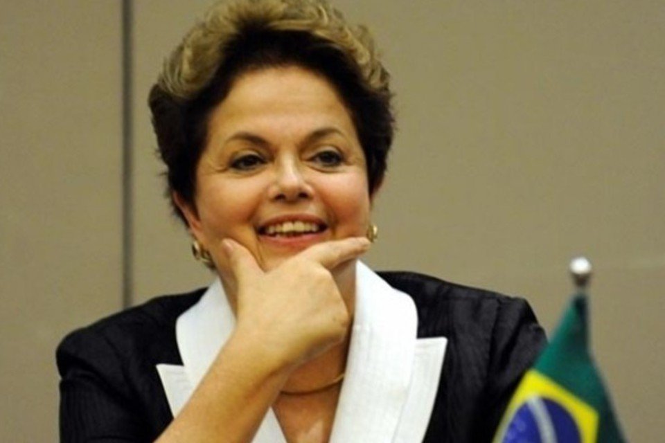 Dilma tem telefone criptografado, diz ministro
