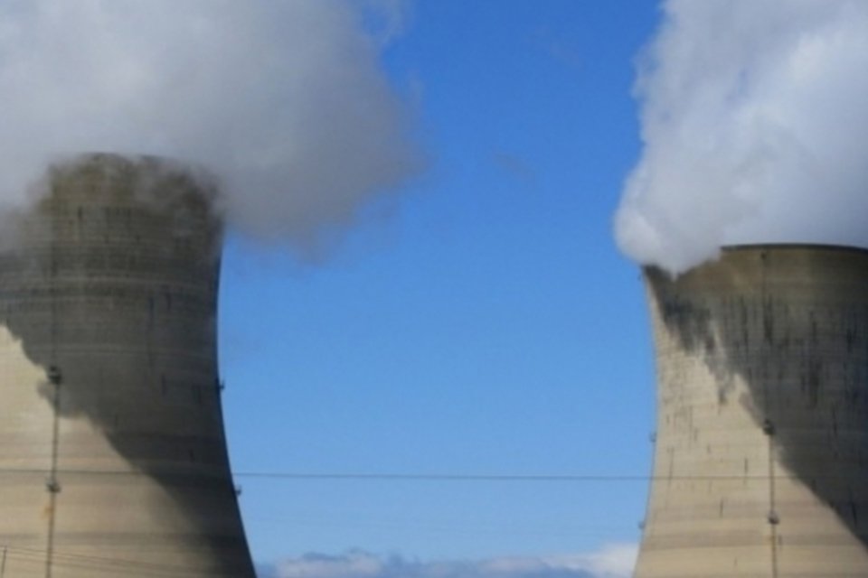 Milhares exigem que a França feche central nuclear