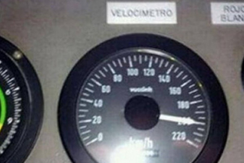 Maquinista espanhol postava fotos em alta velocidade no FB