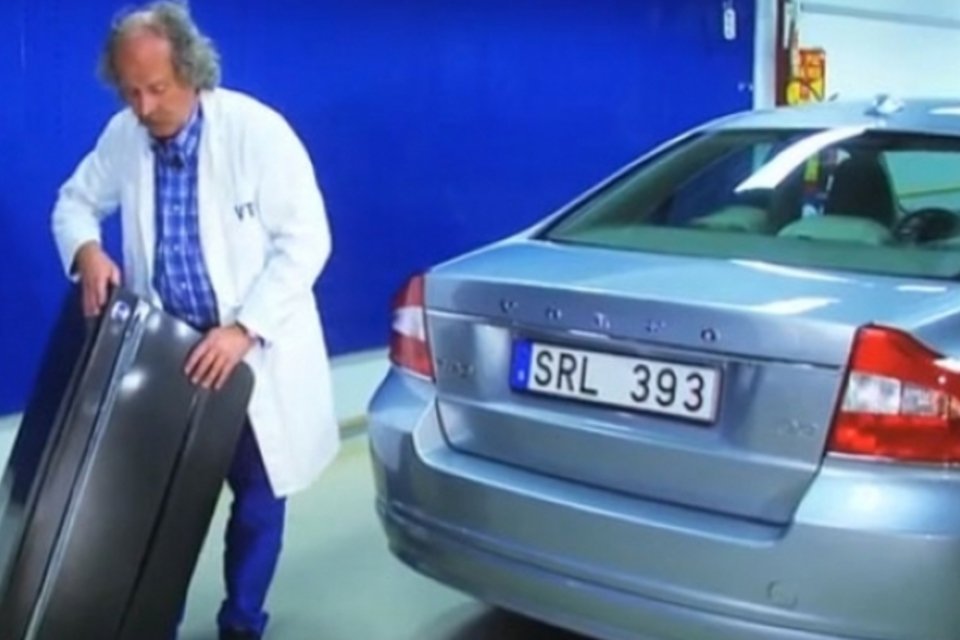 Volvo desenvolve painéis com nanotecnologia para substituir baterias de carros elétricos