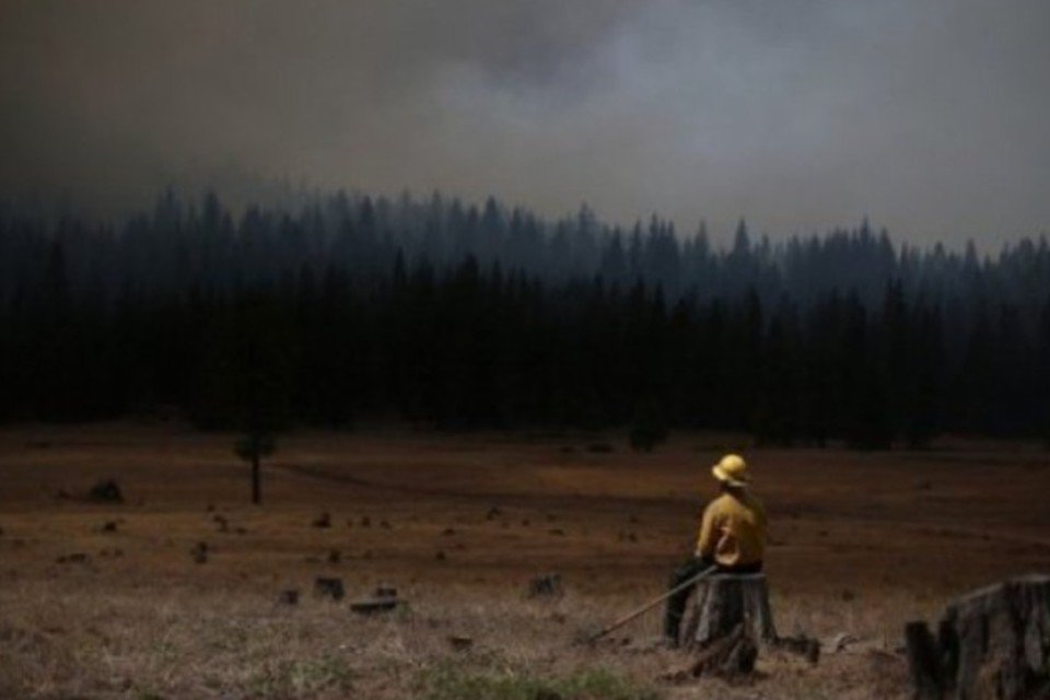 Incêndio ameaça fornecimento de água e luz a San Francisco