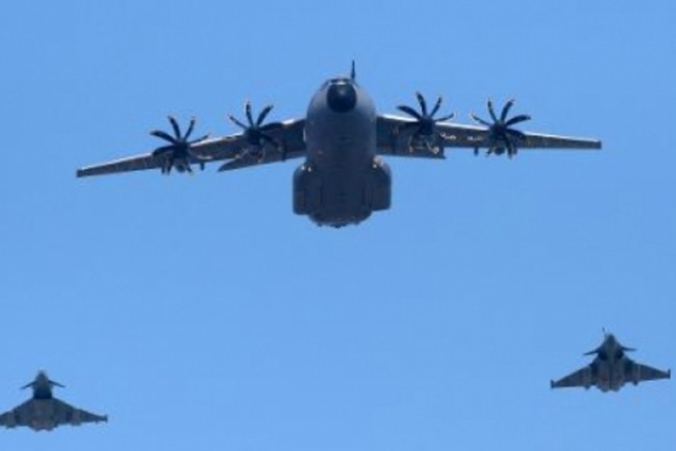 Airbus entrega primeiro A400M, avião militar de última geração