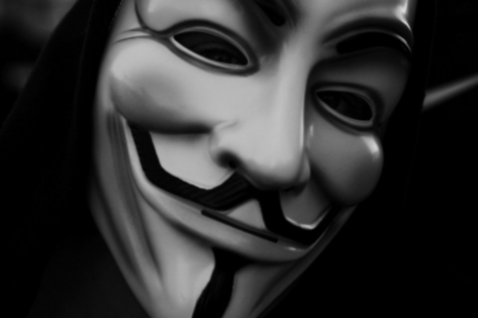 Anonymous prometem atacar sites ligados a terroristas