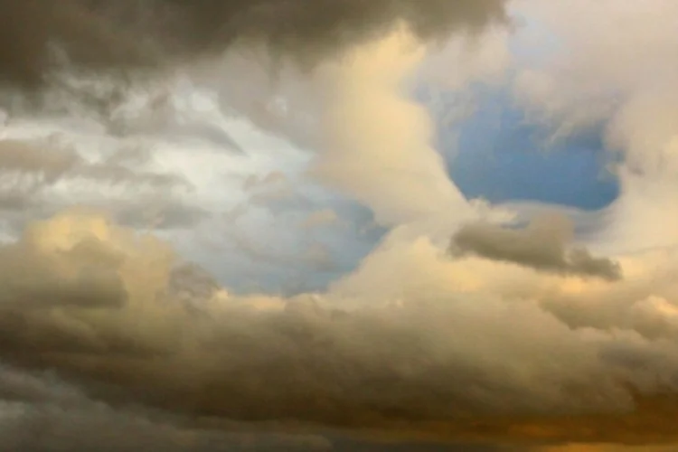 nuvem (Solea20 / Flickr)