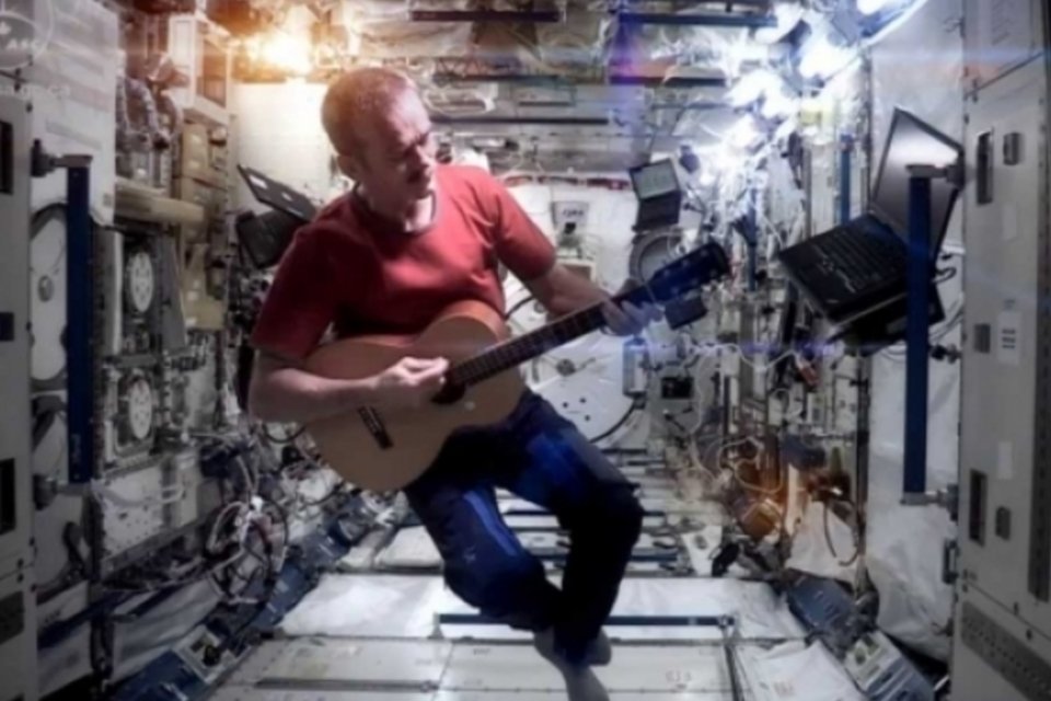 Versão de astronauta para Space Oddity está de volta ao YouTube