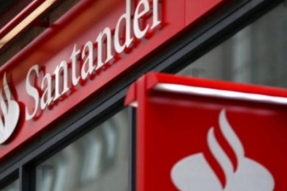 Santander abre inscrições para mil bolsas de estudo no exterior