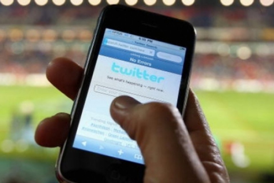 Twitter passar a permitir envio de fotos por mensagem direta em smartphones