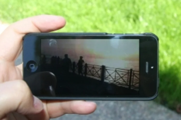 celular (IntelFreePress / Flickr)