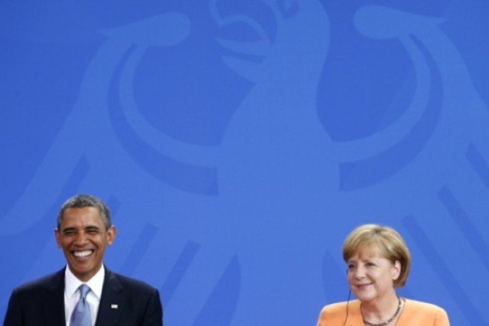 Espionagem deve ter limites, diz Merkel a Obama