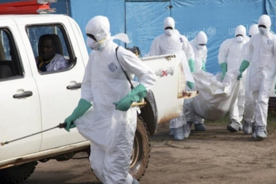 África Ocidental luta contra ebola, epidemia que já deixou 672 mortos