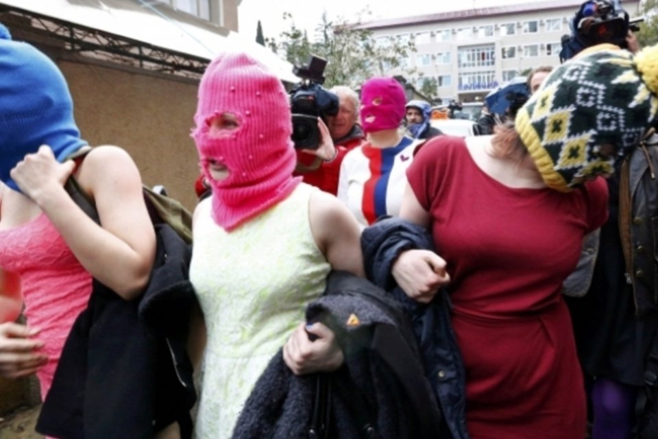 Integrantes da banda Pussy Riot são detidas em Sochi