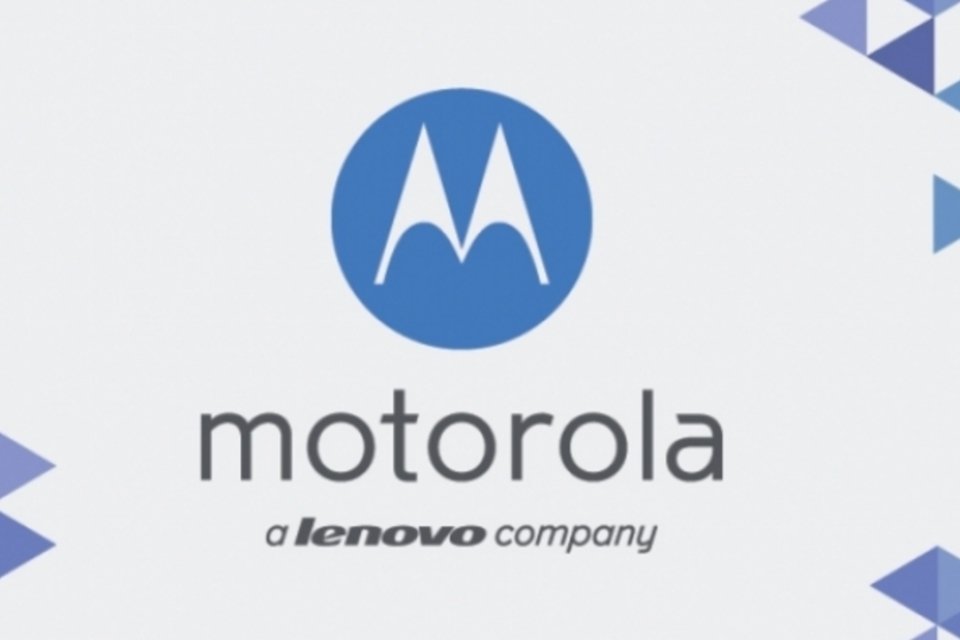 Lenovo oficializa a compra da Motorola