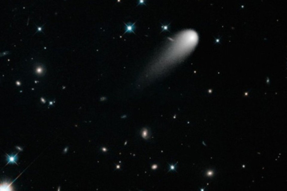 Hubble divulga nova imagem de cometa que se aproxima da Terra