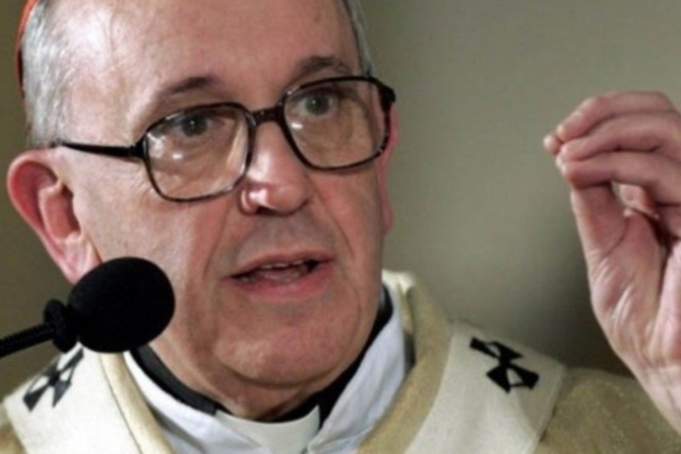 Papa tuíta expressando sua alegria de estar no Rio