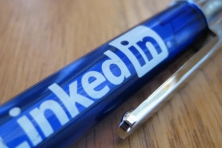 Linkedin (Flickr.com/sheilascarborough)