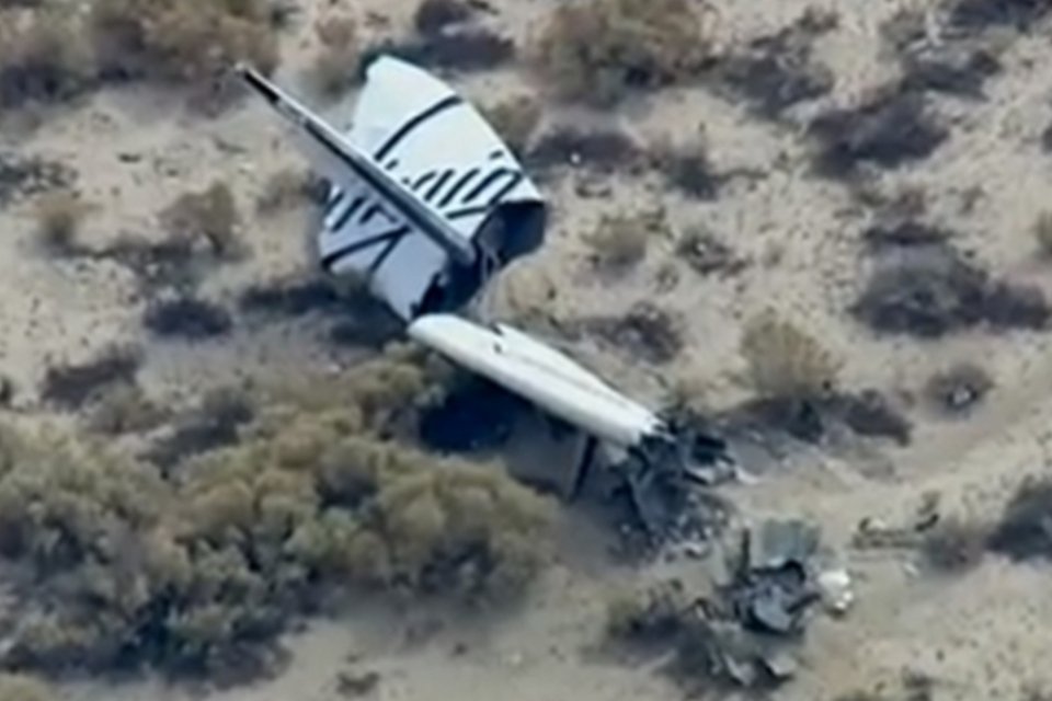 Nave da Virgin Galactic sofre 'anomalia' durante voo e cai no deserto