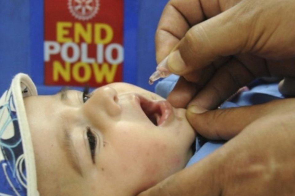 OMS teme proliferação do vírus da pólio no Paquistão