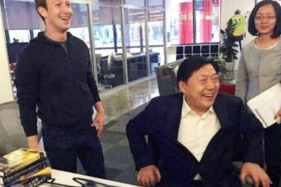 Livro de presidente chinês é arma para Facebook entrar no país
