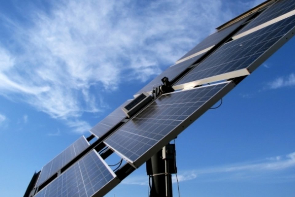 Israel construirá 5º maior estação de energia solar do mundo