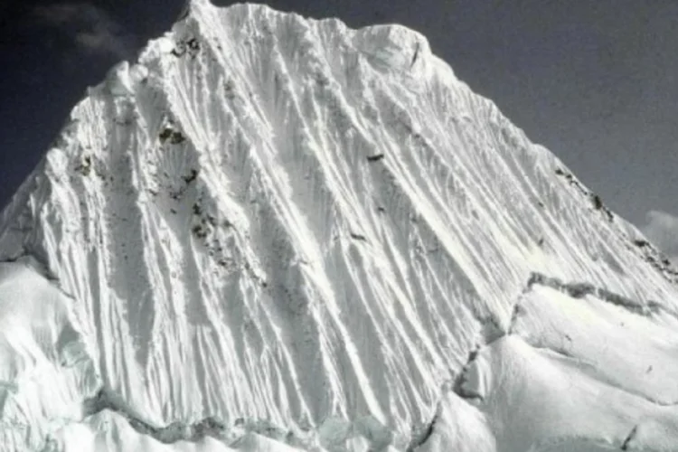 massa polar (©afp.com / Renzo Uccelli)