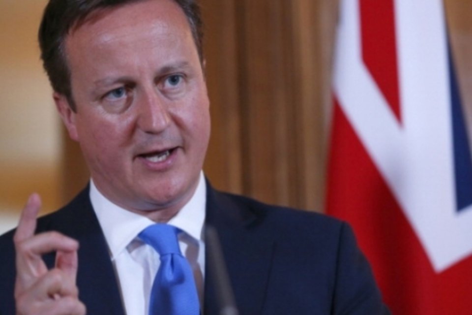 Cameron critica Facebook por permitir divulgação de decapitações