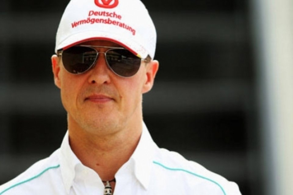 Piloto Michael Schumacher está em estado "muito grave", diz hospital