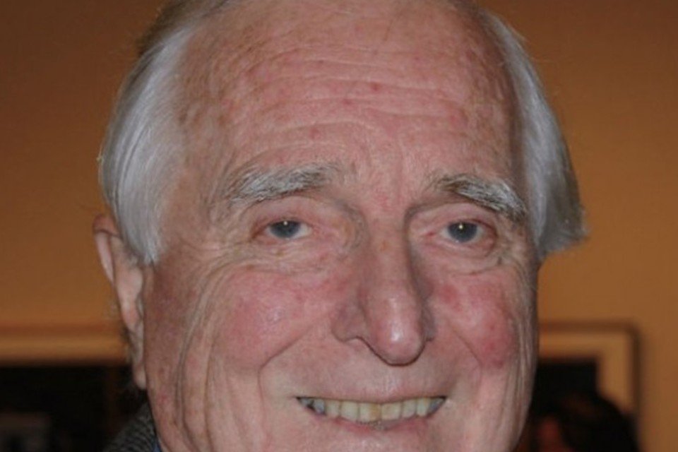 Douglas Engelbart, inventor do mouse, morre aos 88 anos