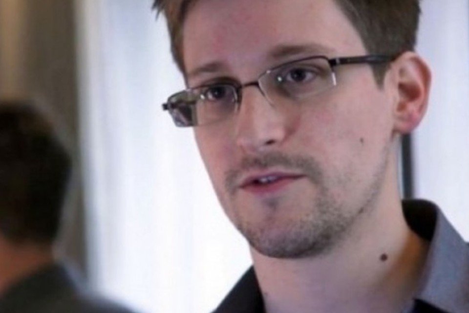 EUA veem asilo de Snowden como "revés" em relação com a Rússia