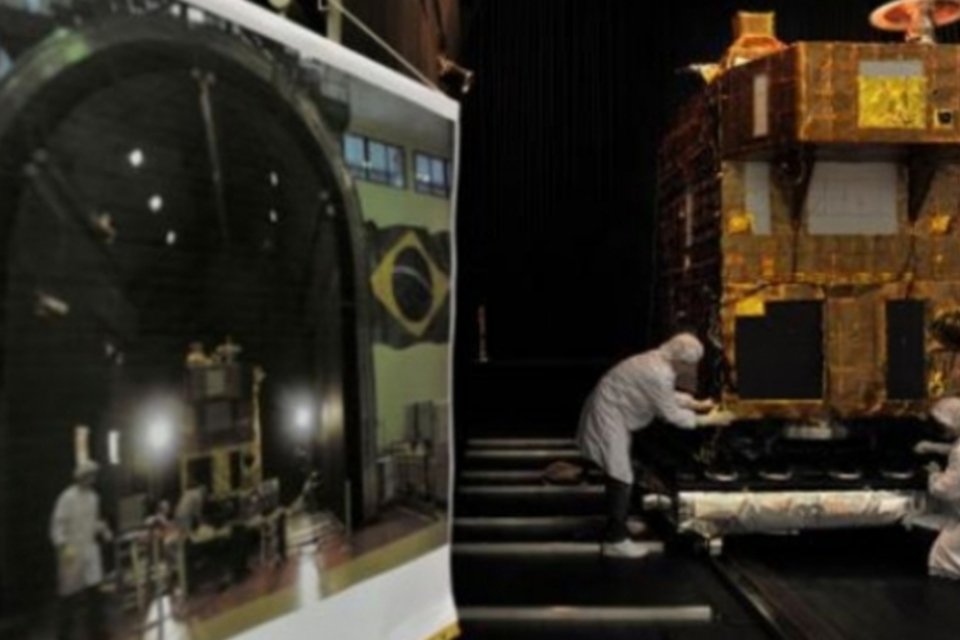Satélite feito por Brasil e China é lançado com sucesso