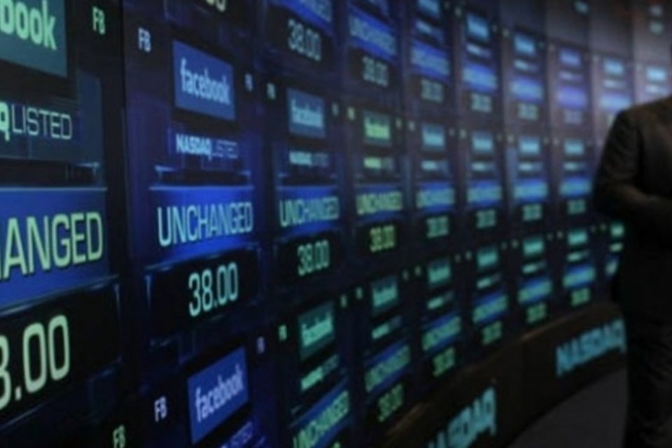 Ações do Facebook atingem máxima histórica