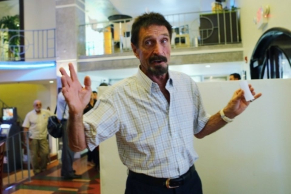 Novo app de John McAfee, Chadder promete privacidade com mensagens criptografadas