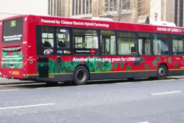 Ônibus elétrico de Londres (Peter Burgess/Flickr)