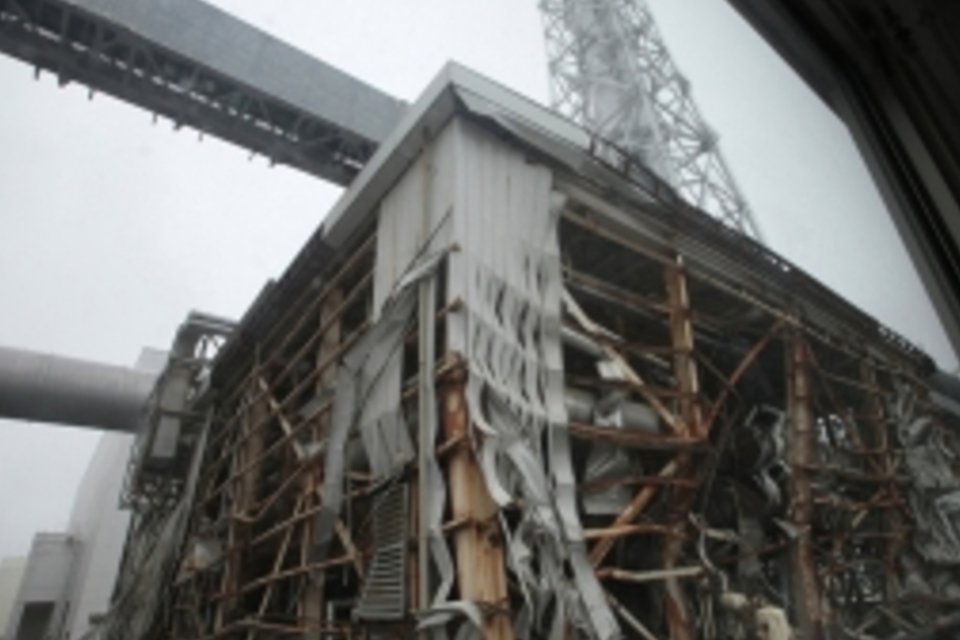 Cidadãos denunciam operadora de Fukushima por negligência