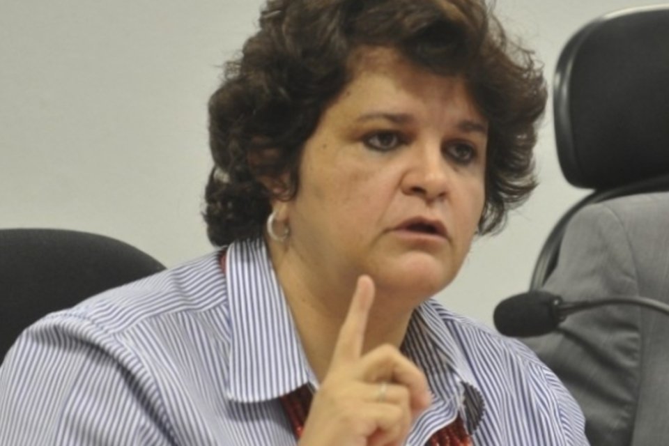 Izabella Teixeira recebe prêmio ambiental da ONU