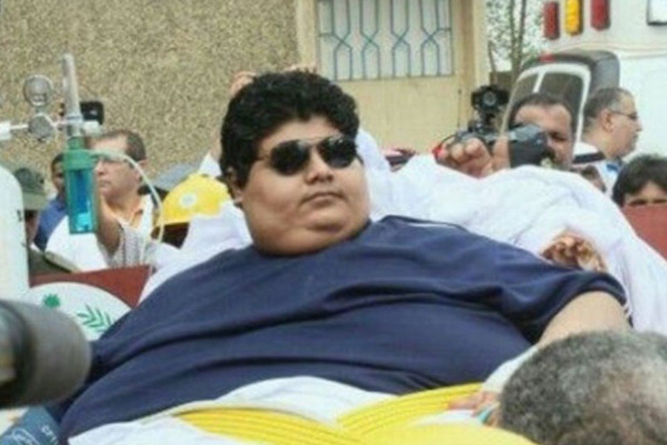 Saudita de 610kg é hospitalizado