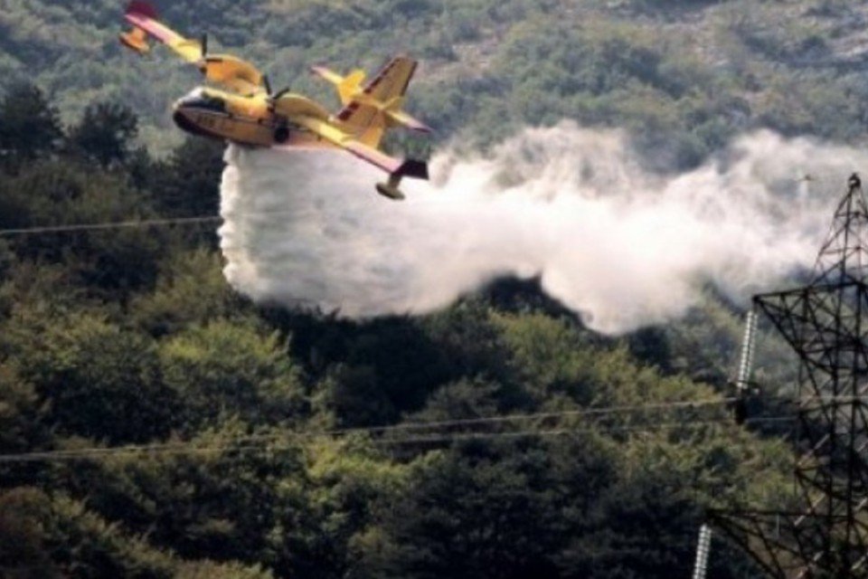 Portugal pede ajuda à Espanha e França contra incêndios