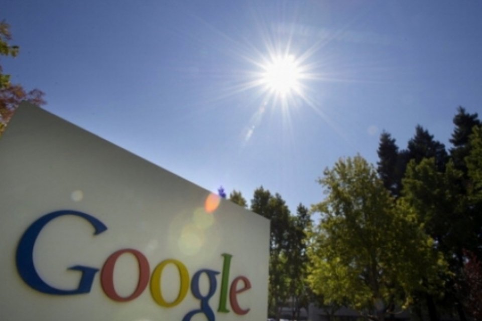 Ações do Google superam US$ 1 mil pela primeira vez