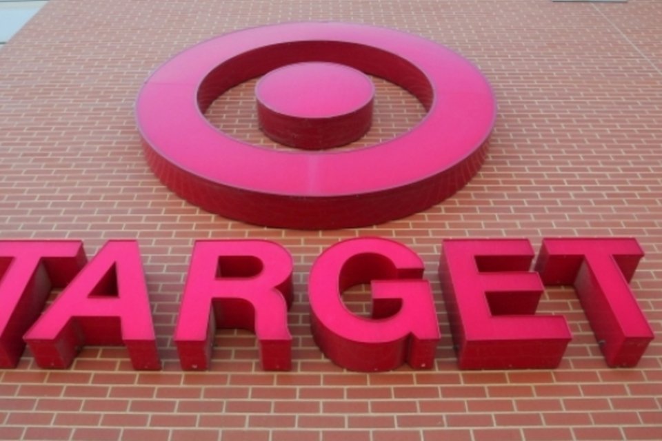 Target anuncia revisão de práticas de segurança e saída de diretora